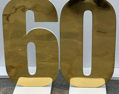 60 - Огледални златни цифри 55 см ПДЧ
